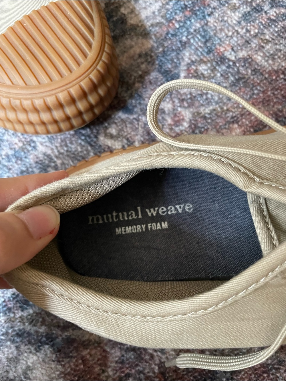 🐛Mutual weave sneakers🐛 - Picture 2 of 4